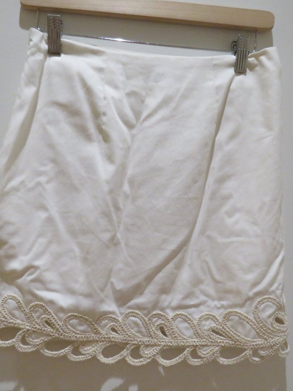 MAJE Janetty Embroidered High Waist Cotton Mini Skirt Cream Coastal Quiet Luxury - Picture 9 of 14